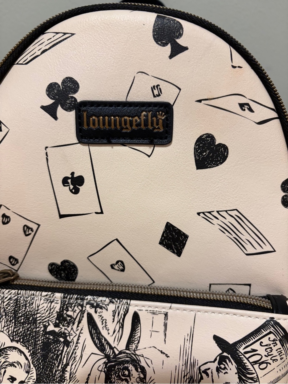 Loungefly Cream & Black Alice Tea Party Mini Backpack Rare LNWOT - Picture 2 of 16